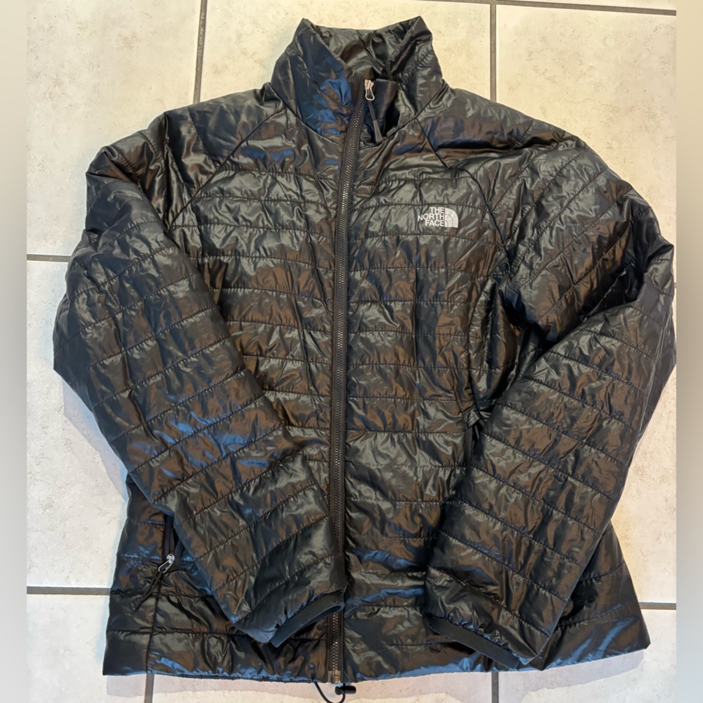 North Face Women’s Puffer packable jacket